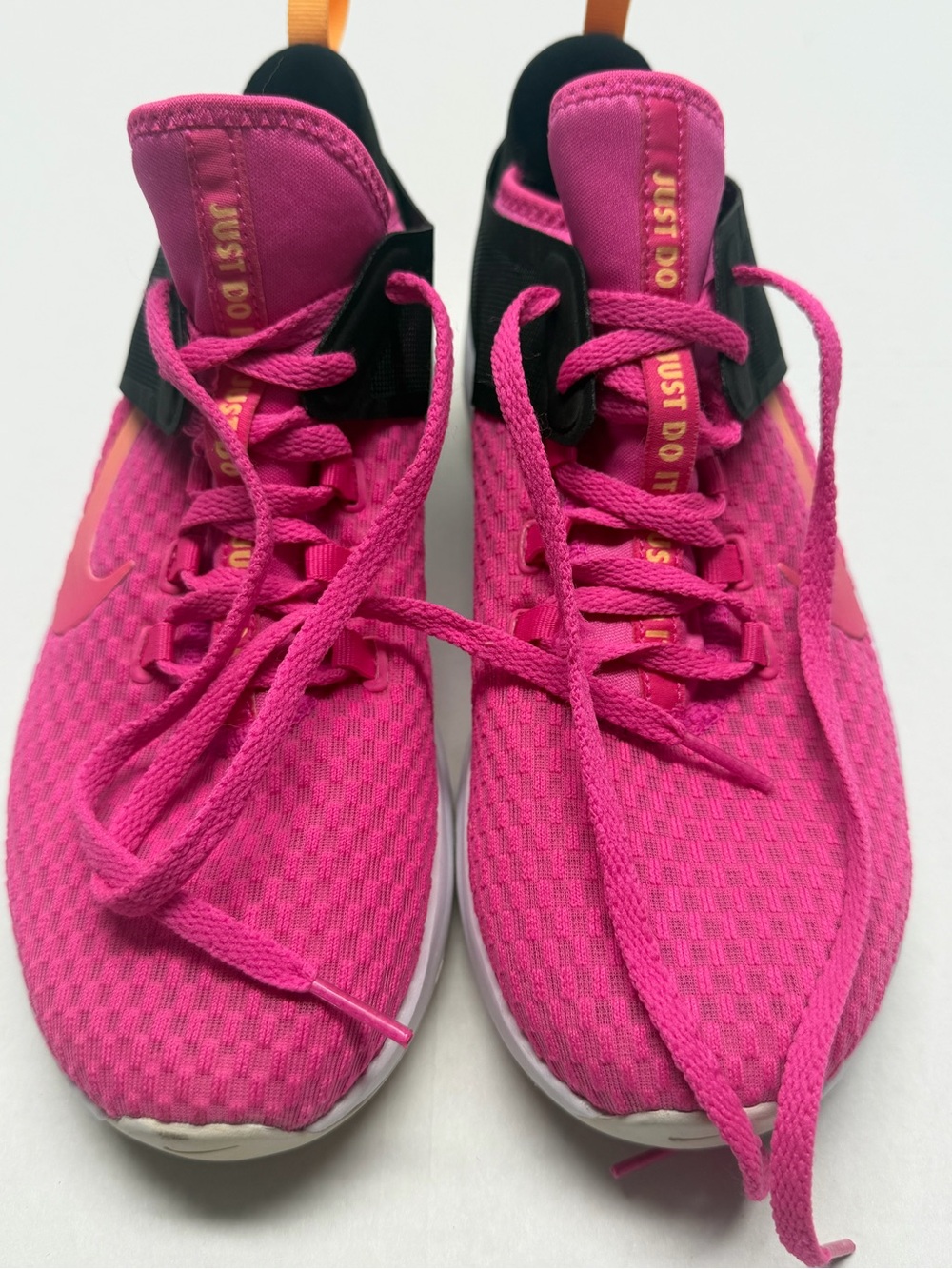 NIKE Women’s Air Max Bella TR2 Pink Black Training Shoes Size 8